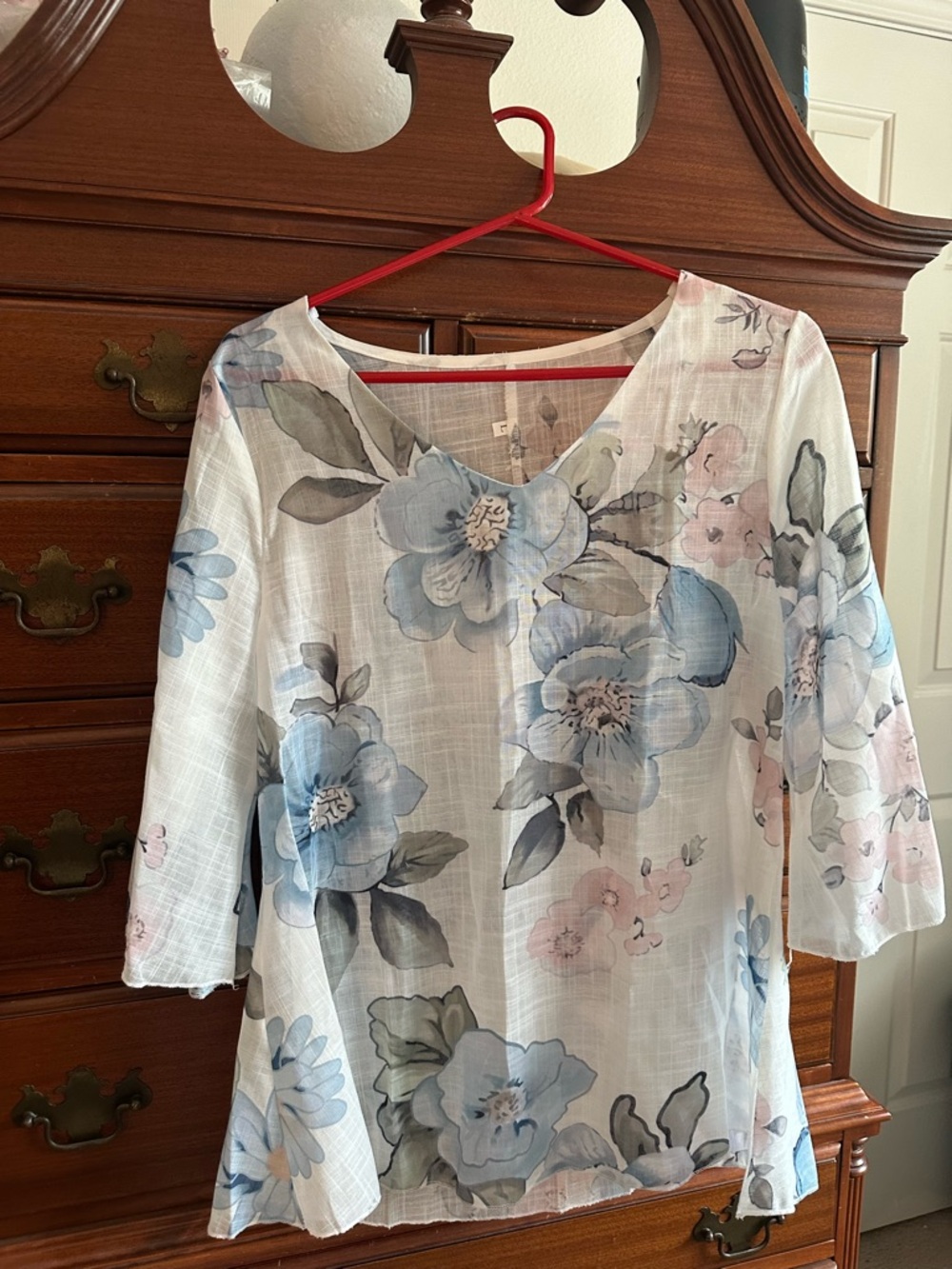 Women's Floral V-Neck Lightweight Top - Blue & Pink